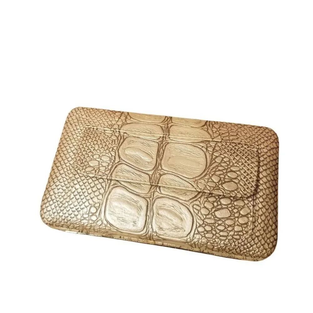 Hard case wallet